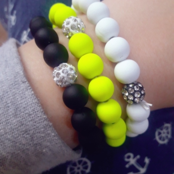 Neon Yellow Ball Shamballa Stretch Bracelet Unisex - Picture 8 of 8